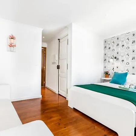 Апартаменты Alfama Balcony *